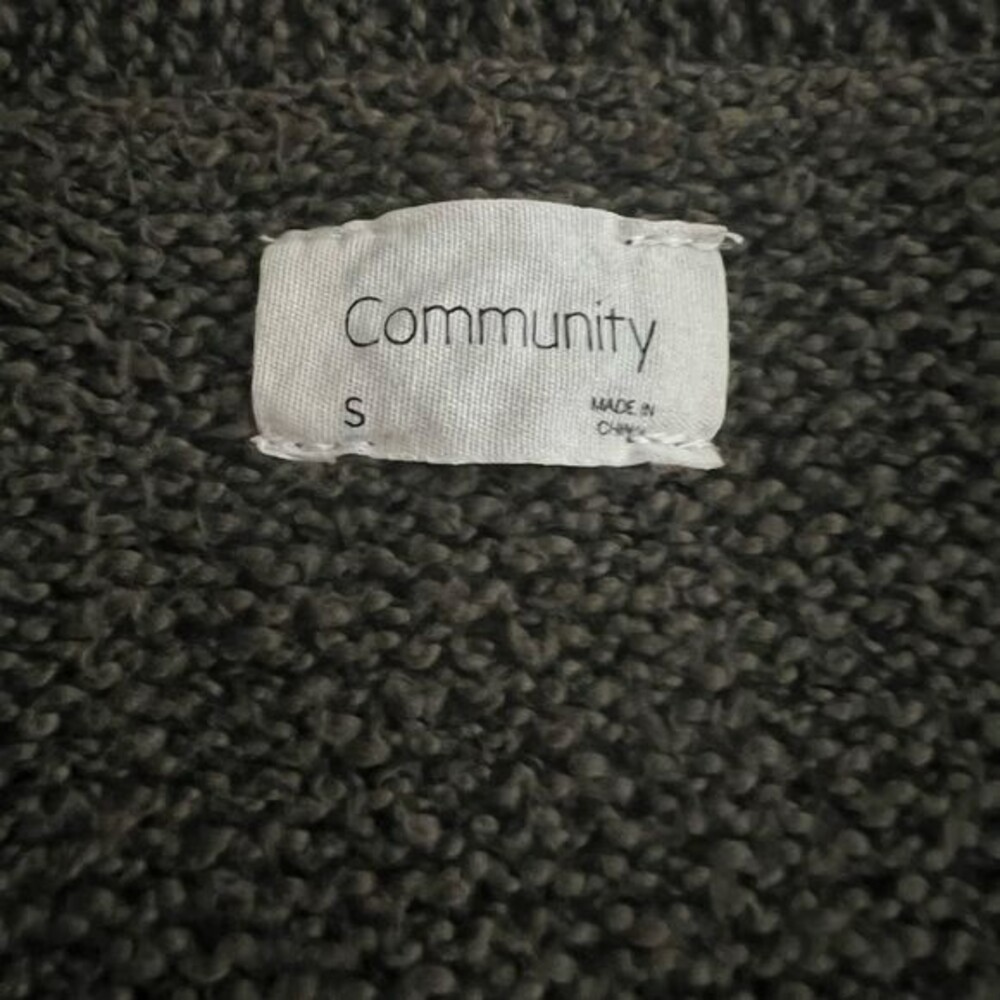 Aritzia Community ‘Vetus’ sweater in EUC - Picture 6 of 7